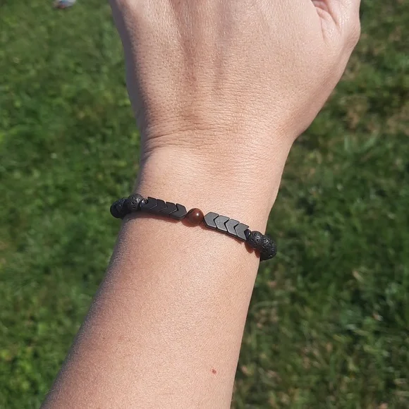 Red tiger eye arrow 6mm Bracelet - Picture 5 of 5